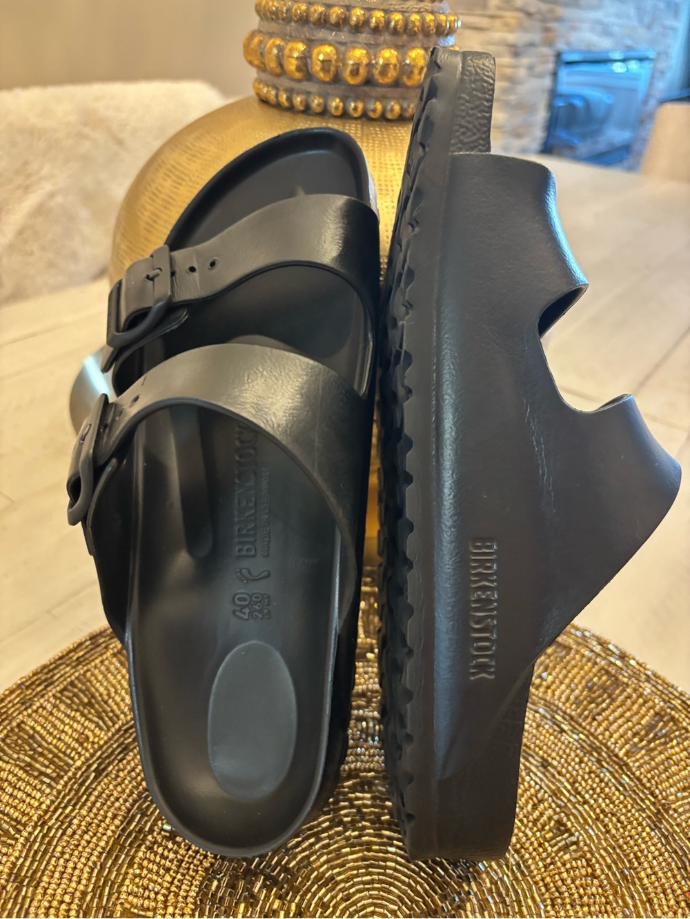 BIRKENSTOCK Arizona Unisex Waterproof EVA Sandals New Condition 
Size US L9/M7